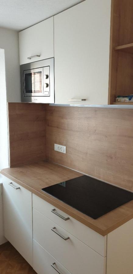 Hofer Hof Apartment กัสเตลรอตโต ภายนอก รูปภาพ