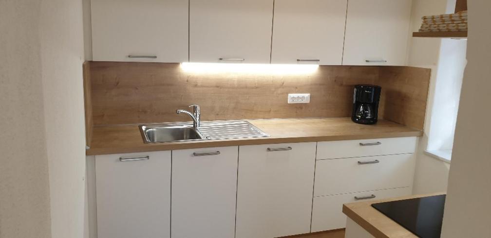 Hofer Hof Apartment กัสเตลรอตโต ภายนอก รูปภาพ