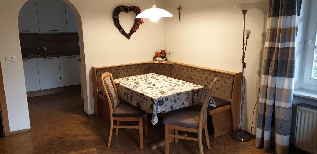 Hofer Hof Apartment กัสเตลรอตโต ภายนอก รูปภาพ
